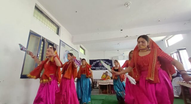 ज्योर्तिमठ में एनएसएस स्थापना दिवस पर आयोजित हुआ एक दिवसीय शिविर , स्वयं सेविकाओं ने दी सांस्किृतिक प्रस्तुति