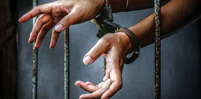 नंदानगर में नाबालिक से छेड़छाड़ मामले में अभियुक्त आरिफ पुलिस की गिरफ्त में