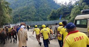 एसडीआरएफ ने सोनप्रयाग में नदी किनारे गिरे व्यक्ति को किया सकुशल रेस्क्यू