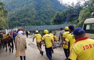 एसडीआरएफ ने सोनप्रयाग में नदी किनारे गिरे व्यक्ति को किया सकुशल रेस्क्यू