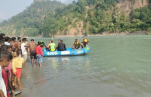ऋषिकेश- नाव घाट पर डूबी लड़की की खोजबीन में जूटी SDRF