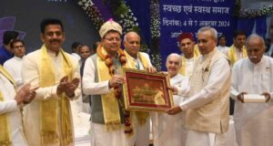 मुख्यमंत्री पुष्कर सिंह धामी ने माउंट आबू ब्रह्माकुमारीज विश्व विद्यालय के ग्लोबल समिट-2024