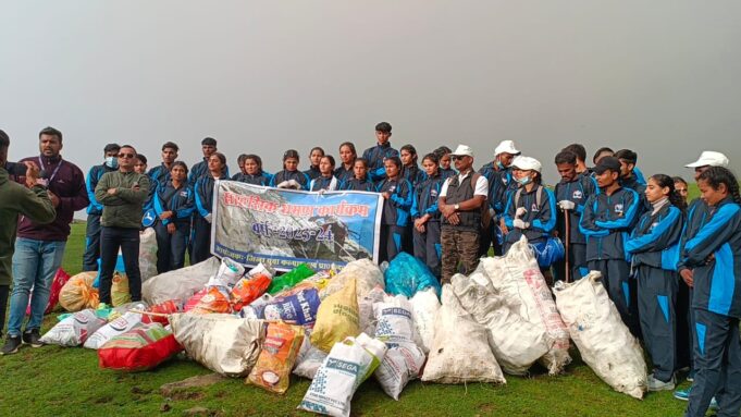 तुंगनाथ में चलाया वृहद स्वच्छता अभियान