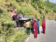 लोलटी- तुंगेश्वर मोटर मार्ग के समीप झाड़ियों में मिला शव : क्षेत्र में मचा हड़कम