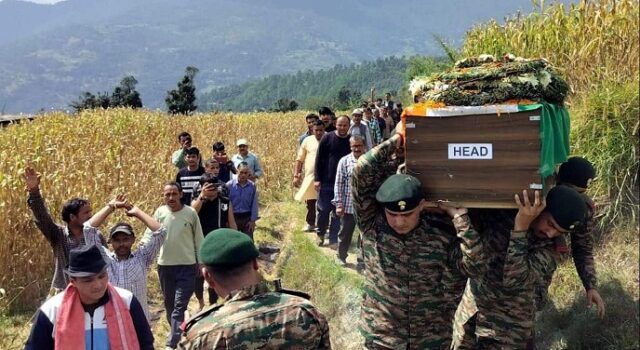 56 वर्ष बाद शहीद का पार्थिव शरीर पहुंचा पैतृक गांव, सैन्य सम्मान के साथ हुआ अंतिम संस्कार