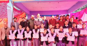 चमोली जिला विधिक सेवा प्राधिकरण ने सलूड-डुंग्रा गांव में लगाया विधिक जागरूकता शिविर।