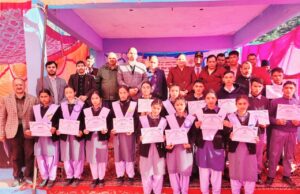 चमोली जिला विधिक सेवा प्राधिकरण ने सलूड-डुंग्रा गांव में लगाया विधिक जागरूकता शिविर।