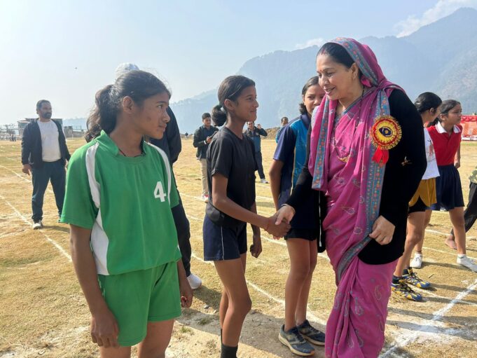 3 दिवसीय खेल कूद प्रतियोगिता का आगाज, जिलापंचायत अध्य्क्ष रजनिभण्डारी ने किया शुभारम्भ