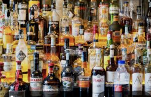 प्रमुख सचिव ने जिलाधिकारी के आदेश को निरस्त कर तत्काल दुकानों का संचालन शुरू करने के दिए निर्देश