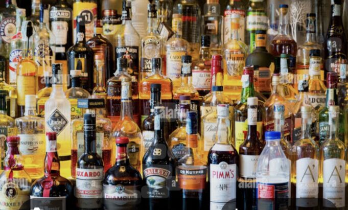 प्रमुख सचिव ने जिलाधिकारी के आदेश को निरस्त कर तत्काल दुकानों का संचालन शुरू करने के दिए निर्देश