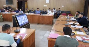 निकाय चुनाव की तैयारियों को लेकर डीएम ने ली सभी नोडल अधिकारियों की बैठक