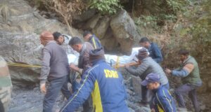 कालसी के पास दुर्घटनाग्रस्त हुई कार, SDRF ने किया एक महिला का रेस्क्यू व एक पुरुष का शव बरामद