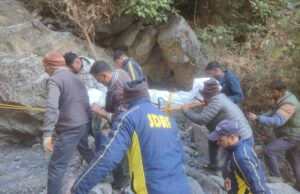 कालसी के पास दुर्घटनाग्रस्त हुई कार, SDRF ने किया एक महिला का रेस्क्यू व एक पुरुष का शव बरामद