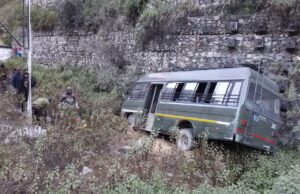सेना का वाहन दुर्घटना ग्रस्त, कई जवान हुए चोटिल