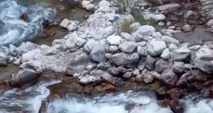 नीति वैली में गाड़ी ब्रिज के पास संदिग्ध स्थितियों में मिले शव