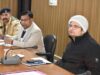 सड़कों पर सुरक्षात्मक कार्यो को प्राथमिकता पर पूरा करें।