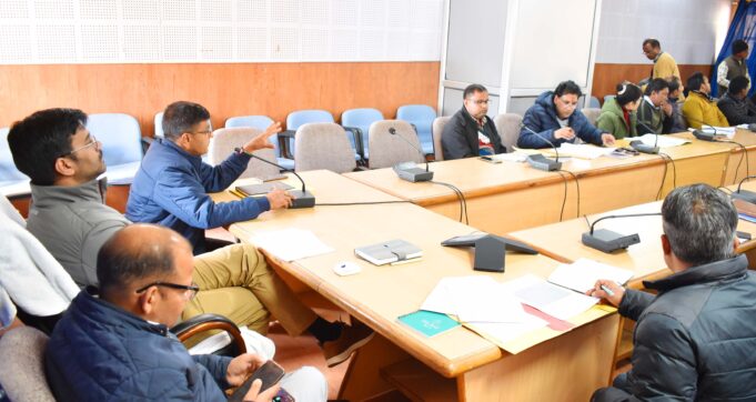 हर गांव में बने क्म्यूनिटी सेण्टरः सीडीओ