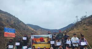 मोनाल टॉप की सुंदरता देख अभिभूत हुए पर्यटक