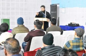 मैठाणा में आपदा प्रभावित दो परिवारों के टैंट में रहने की खबर मिली गलत