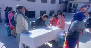 सीएचसी ज्योतिर्मठ में हुआ आयुष्मान आरोग्य विशेषज्ञ हेल्थ मेले का आयोजन