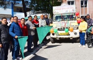 अपर जिलाधिकारी विवेक प्रकाश ने शुक्रवार को कलेक्ट्रेट परिसर से दिव्यांगजनों की सुगम यात्रा को हरी झण्डी दिखाकर रवाना किया