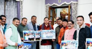 मुख्यमंत्री ने ‘देवभूमि आओ-उत्तराखण्ड आओ’ के पोस्टर का किया विमोचन
