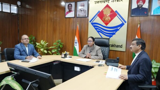 प्रवासियों द्वारा गोद लिए गांवों की प्रगति पर मुख्य सचिव ने लिए बैठक