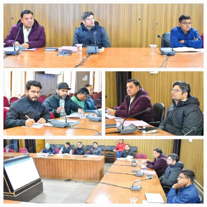 जिलाधिकारी संदीप तिवारी की अध्यक्षता में हुई जिला गंगा संरक्षण समिति की बैठक