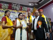 प्रधान ज्योत्स्ना जोशी राम जन्मभूमि अयोध्या में विद्या वाचस्पति सारश्वत मानद उपाधि से किया गया सम्मानित