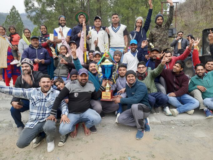 मैठाणा ने जीता क्रिकेट टुर्नामेंट फाइनल