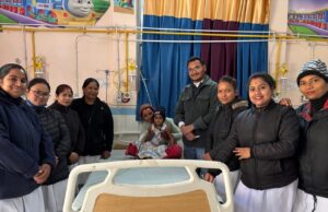 30%आग से जली 3वर्षीय बच्ची को जिला अस्पताल में मिला इलाज,परिजनों जताया आभार