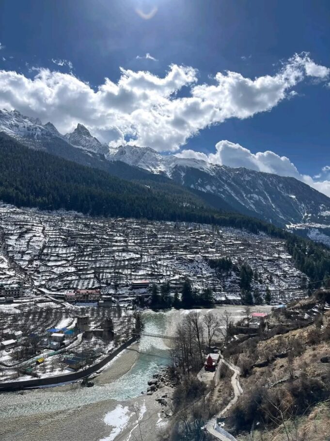 नैसर्गिक सौंदर्य से सजा है हर्षिल, एक नजर