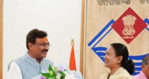 नवनियुक्त मुख्य सचिव आनन्द बर्द्धन ने किया पदभार ग्रहण