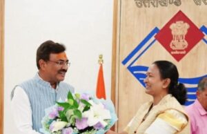 नवनियुक्त मुख्य सचिव आनन्द बर्द्धन ने किया पदभार ग्रहण