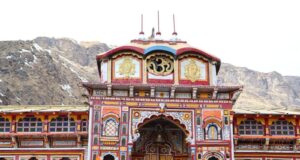 जिला प्रशासन की टीम ने किया बदरीनाथ धाम और यात्रा मार्ग का निरीक्षण