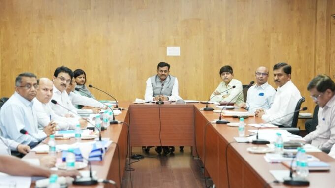 मुख्य सचिव ने ली ऊर्जा निगम की बैठक, दिए आवश्यक निर्देश