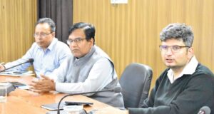 जिला अधिकारी ने ली आपदा प्रबंधन की बैठक, दिए आवश्यक निर्देश