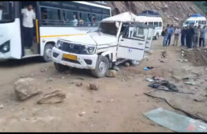 केदारनाथ हाईवे पर दर्दनाक हादसा, मैक्स चालक की मौत