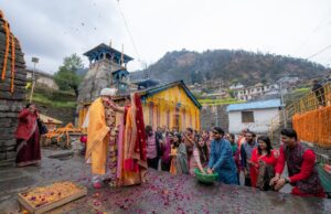 रुद्रप्रयाग त्रिजुगीनारायण में शादी के लिए दुनिया भर से आ रहे हैं जोड़े,अब तक 500 से अधिक शादियां हुईं