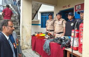 बहुउद्देशीय विधिक साक्षरता शिविर में फायर सेफ्टी संबंधी स्टॉल: आमजन को दी गई उपकरणों के प्रयोग की जानकारी