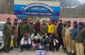 ढाई लाख नकद के साथ पुलिस की गिरफ्त में पुष्पा गेंग, बद्रीनाथ धाम में थे सक्रिय
