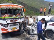 बदरीनाथ हाईवे पर एक और बड़ा हादसा, बस और कार की जबरदस्त टक्कर,3 लोग हुए घायल