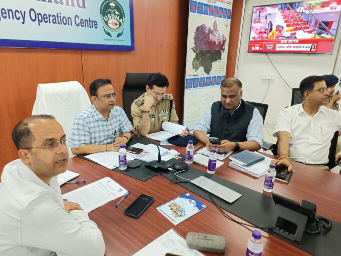 हाई अलर्ट : उतरकाशी आपदा के बाद रेस्क्यू बचाव दल रवाना