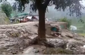 आपदा का कहर- पौड़ी थैलीसैंण के बकरोड़ा गांव में 5 मजदूर बहे।