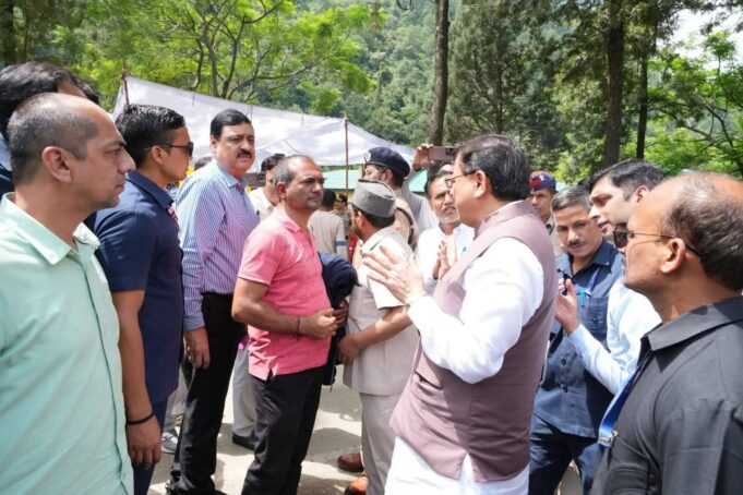 मुख्यमंत्री पुष्कर सिंह धामी की निगरानी धराली क्षेत्र में राहत और बचाव अभियान युद्धस्तर पर जारी