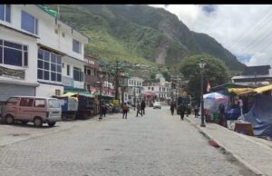 बद्रीनाथ धाम में 15दिनों से चल रहा आंदोलन, आज रहा बाजार बंद