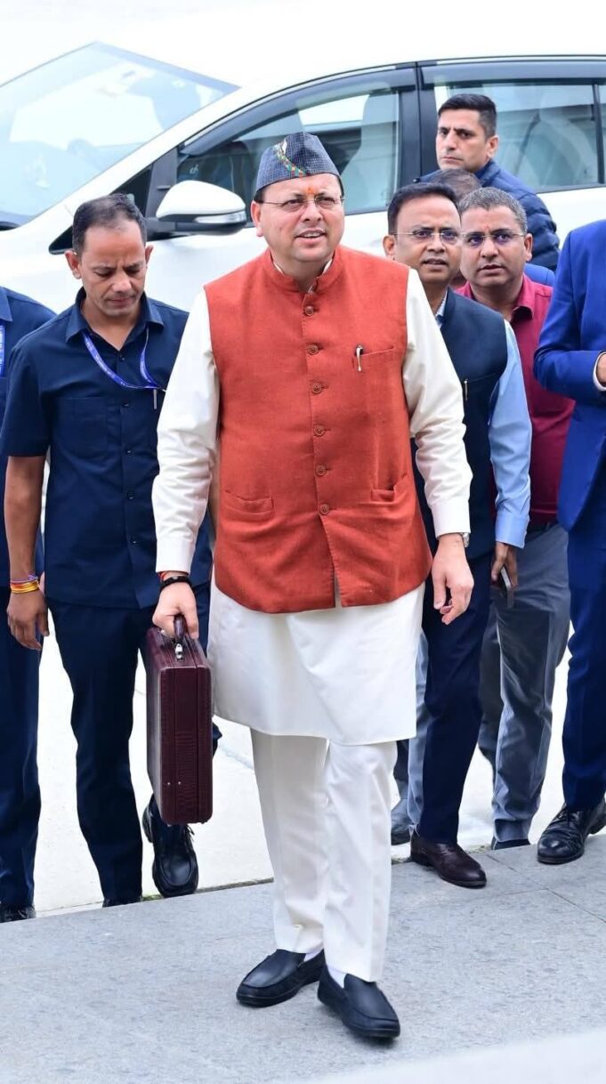 सीएम धामी ने विपक्ष पर साधा निशाना, कहा जनता के मुद्दों से भाग रही कांग्रेस।