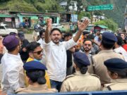 उत्तराखंड बेरोजगार संघ का दिवालीखाल बैरियर पर धरना प्रदर्शन,भ्रष्ट अधिकारियों की बर्खास्तगी की मांग।