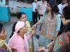 डीएम एसपी पहुँचे मृतक जितेंद्र के घर, परिजनों से क़ी मुलाक़ात, मुख्यमंत्री ने न्याय दिलाने का दिया आश्वासन