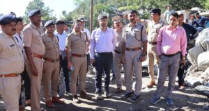 जिलाधिकारी संदीप तिवारी थराली में अतिवृष्टि से आयी आपदा क्षेत्र की लगातार निगरानी रख रहें है